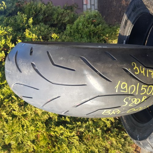 190 50 R17 Bridgestone Battlax hipersport s20r N 34.17г. Остаток 80%