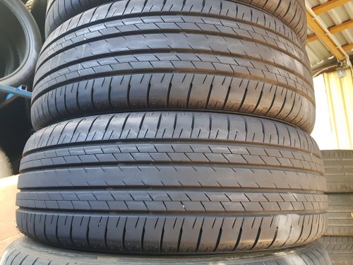 Комплект шин 225 60 R18 Bridgestone Dueler H/L 33 остаток 95% - 90%