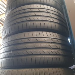 Комплект шин 245 40 R20 Kumho Ecsts ps71 зад 275 35 R20 22г.