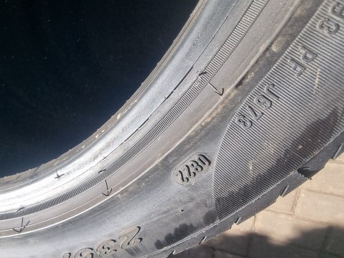 Комплект шин 235 45 R20 Pirelli P zero MO 20-21-22г. Остаток 95% 7mm