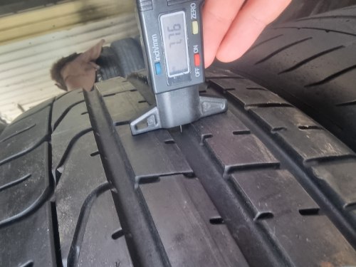 Комплект шин 235 45 R20 Pirelli P zero MO 20-21-22г. Остаток 95% 7mm