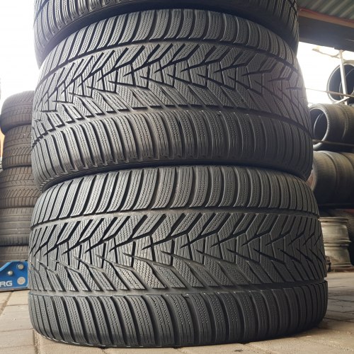 Комплект шин 315 30 R21 Hankook Winter i cept evo 3 21г. Перед 275 35 R21 22г. Остаток 99%