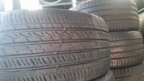 Пара шин 225 40 R18 Kumho Majesty solus m+s 4-4.5мм отдадим 3шт.