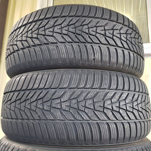 Комплект шин 255 50R19 Hankook Winter i cept evo 3x 23г. Остаток 99% перед 235 55R19