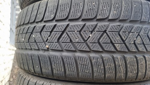Комплект шин 235 50 r19 Pirelli Scorpion winter 103H 24.20г. 85% остаток 6.5мм