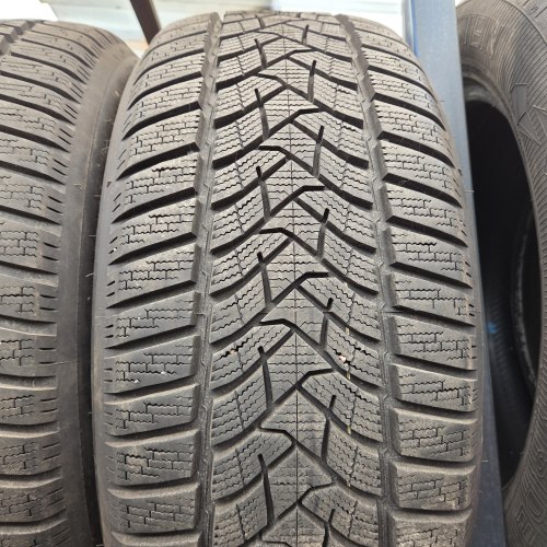 Пара шин 225 50 R17 Dunlop Winter sport 5 21г. Остаток 95%