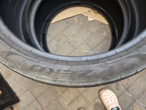 Пара шин 325 30 R23 Pirelli P zero ALP PZ4 23г. Остаток 4-4.5мм