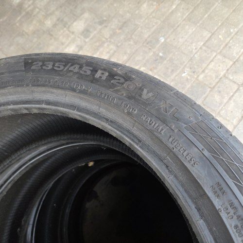 Комплект шин 235 45 R20 Continental ContiSportContact 5 SUV пара22г, пара б.г остаток 6.7мм-7.2мм