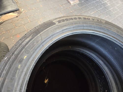 Пара шин 235 45 R20 Continental ContiSportContact 5 SUV 22-23г остаток 95%