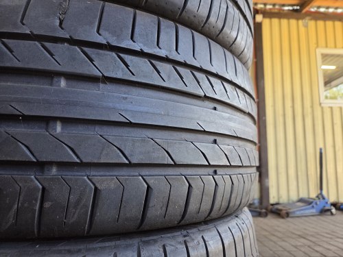 Пара шин 235 45 R20 Continental ContiSportContact 5 SUV 22-23г остаток 95%