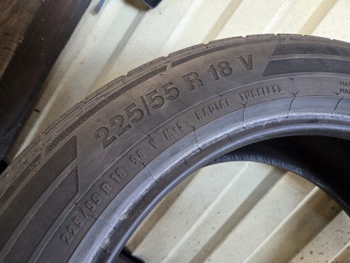 Комплект шин 225 55 R18 Continental ContiCrossContact LX2 21г. Остаток 70%