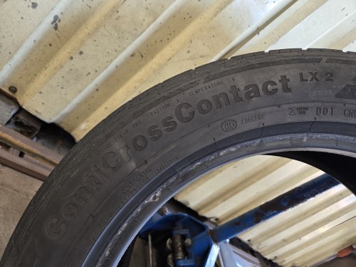 Комплект шин 225 55 R18 Continental ContiCrossContact LX2 21г. Остаток 70%