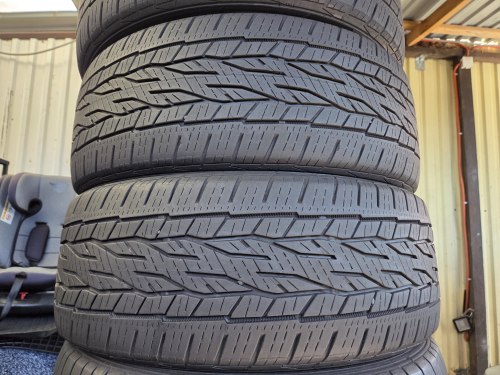 Комплект шин 225 55 R18 Continental ContiCrossContact LX2 21г. Остаток 70%