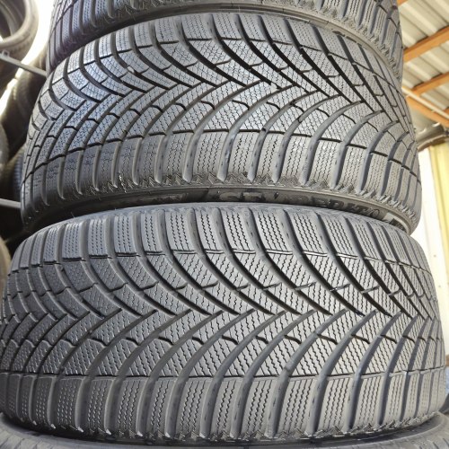 Комплект шин 225 40 R18 Semperit Speed-grip 5 22г. Остаток 95%