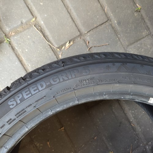 Комплект шин 225 40 R18 Semperit Speed-grip 5 22г. Остаток 95%