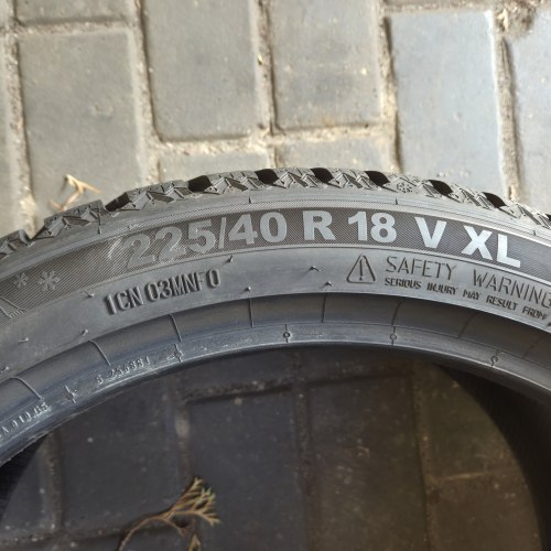 Комплект шин 225 40 R18 Semperit Speed-grip 5 22г. Остаток 95%