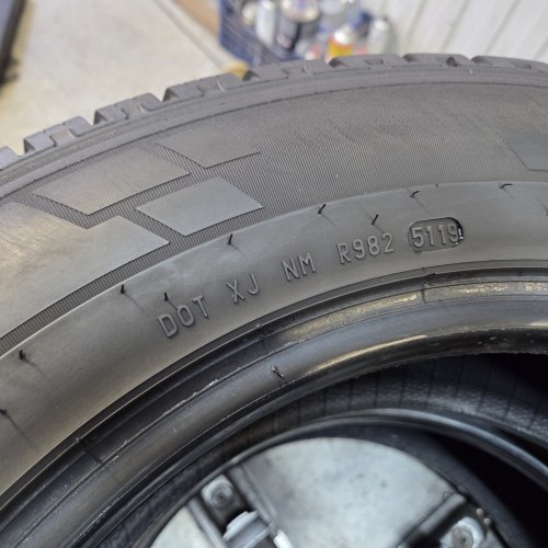 Пара шин 215 65 R16C Pirelli Carrier winter 51н.19г. Остаток 8.5мм