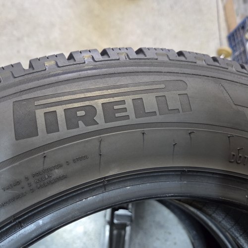 Пара шин 215 65 R16C Pirelli Carrier winter 51н.19г. Остаток 8.5мм