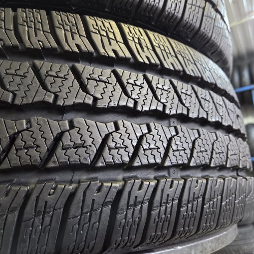 Пара шин 215 65 R16C Continental Van Contact Winter 37н.23г. Остаток 99%