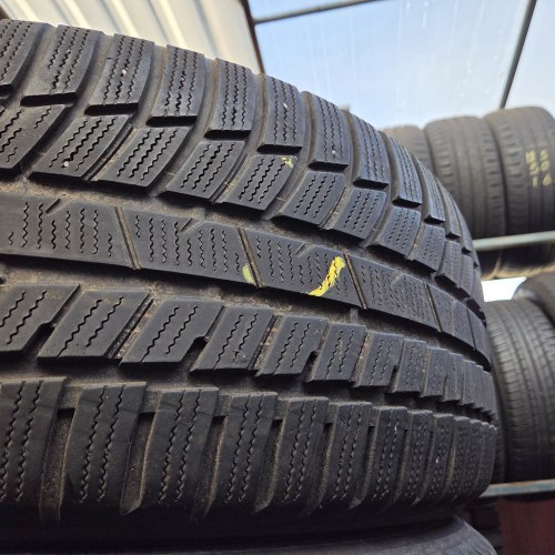 Комплект шин 255 50 R19 Toyo Snow prox s954 suv 20г. Остаток 75% в двух шинах кордовые Латки