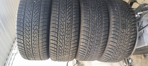 Комплект шин 225 55 r17 Goodyear ULTRAGRIP performance 8 97H Остаток90% 19г