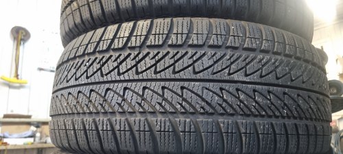 Комплект шин 225 55 r17 Goodyear ULTRAGRIP performance 8 97H Остаток90% 19г