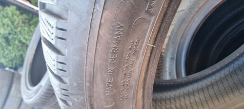 Комплект шин 225 45 r18 Dunlop Winter Sport 5 95v 85%остаток 6-6.5mm 20г.