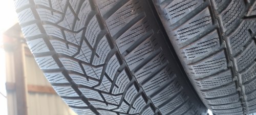 Комплект шин 225 45 r18 Dunlop Winter Sport 5 95v 85%остаток 6-6.5mm 20г.