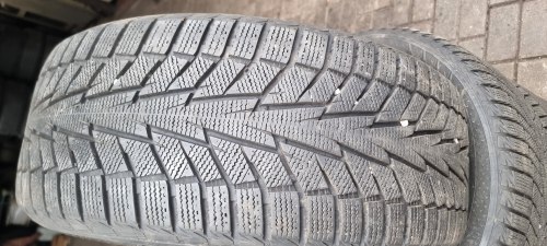 Комплект шин 245 50 R18 Hankook Winter icept iz2 95% остаток 8мм