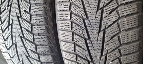 Комплект шин 245 50 R18 Hankook Winter icept iz2 95% остаток 8мм