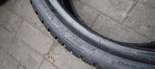 Пара шин 265 30 r20 Hankook Winter Icept evo 3 99% остаток. 8mm сост. 21г.Новой. Косметика борт.