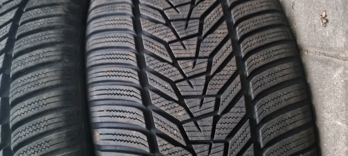 Пара шин 265 30 r20 Hankook Winter Icept evo 3 99% остаток. 8mm сост. 21г.Новой. Косметика борт.