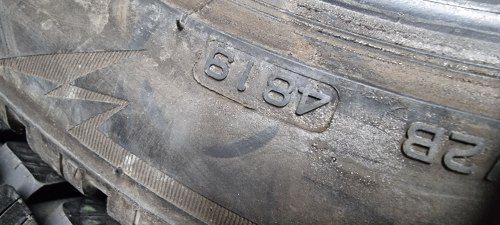 Комплект шин 235 45 R18 Bridgestone Blizzak lm 005 7mm- 7.7mm 95% остаток 19г. Латочка