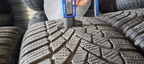 Комплект шин 235 45 R18 Bridgestone Blizzak lm 005 7mm- 7.7mm 95% остаток 19г. Латочка