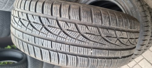 Комплект шин 225 55 R17 Hankook Winter icept evo rf17. Годспилен