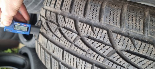 Комплект шин 225 55 R17 Hankook Winter icept evo rf17. Годспилен