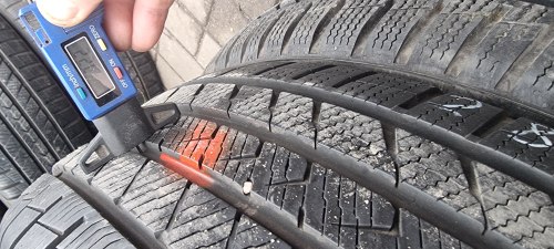 Комплект шин 225 50 R18 Vredestein QatracPro 99w . Одна 21г. 22г 7.2мм 90%остаток