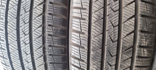 Комплект шин 225 50 R18 Vredestein QatracPro 99w . Одна 21г. 22г 7.2мм 90%остаток