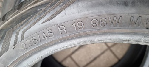 Пара шин 225 45 r19 Vredestein Qatrac Pro 85% остаток 6.5мм. 20г.