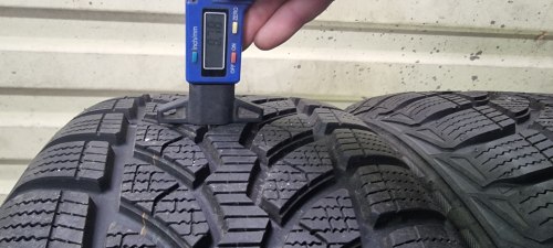 Комплект шин 225 50 r17 Bridgestone Blizzak lm 32 остаток 99% 18г 8.5mm