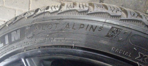 Пара шин 235 40 r18 Michelin Pilote Alpin 5 22г. 7.5мм 99%остаток