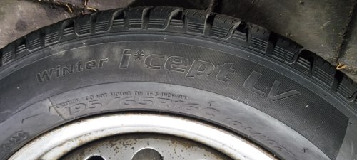 Комплект шин 195 65 r16c Hankook Winter icept lV 21г. Пара9мм.пара 5.5-6mm можно с дисками на vito