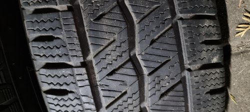 Пара шин 215 65 r16 Hankook Winter icept lV 7mm 21г.можно с дисками на vwT5