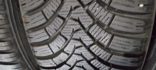 Комплект шин 205 55 r17 Falcеn Eurowinter HS01 95%остаток 7.5мм 8мм