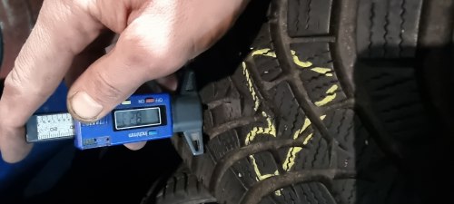 Комплект шин 205 55 r17 Falcеn Eurowinter HS01 95%остаток 7.5мм 8мм