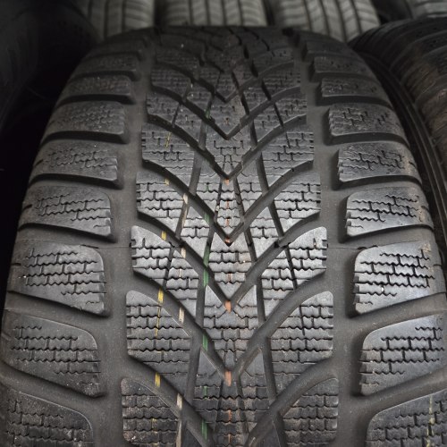 Пара шин 225 45 r17 Dunlop Winter sport 4D MO 17г. 8мм. 95%остаток