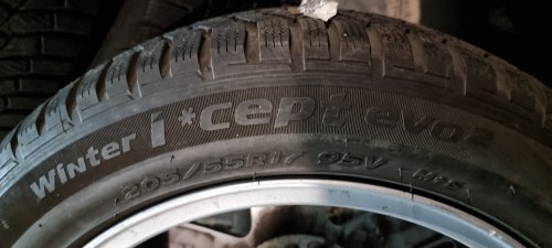Пара шин 205 55 r17 Hankook Winter icept evo 2 7.6мм 21г 95% остаток