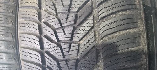 Пара шин 235 50 r19 Hankook Winter icept evo 3 23г. 99%остаток косм. Борт