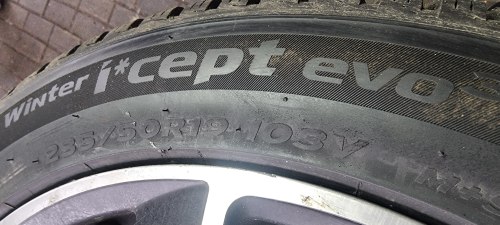 Пара шин 235 50 r19 Hankook Winter icept evo 3 23г. 99%остаток косм. Борт