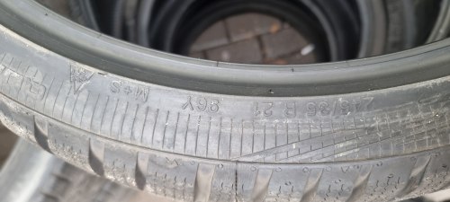 Пара шин 245 35 r21 Vredestein Qatrac Pro 23г.99.9%остаток Tesla